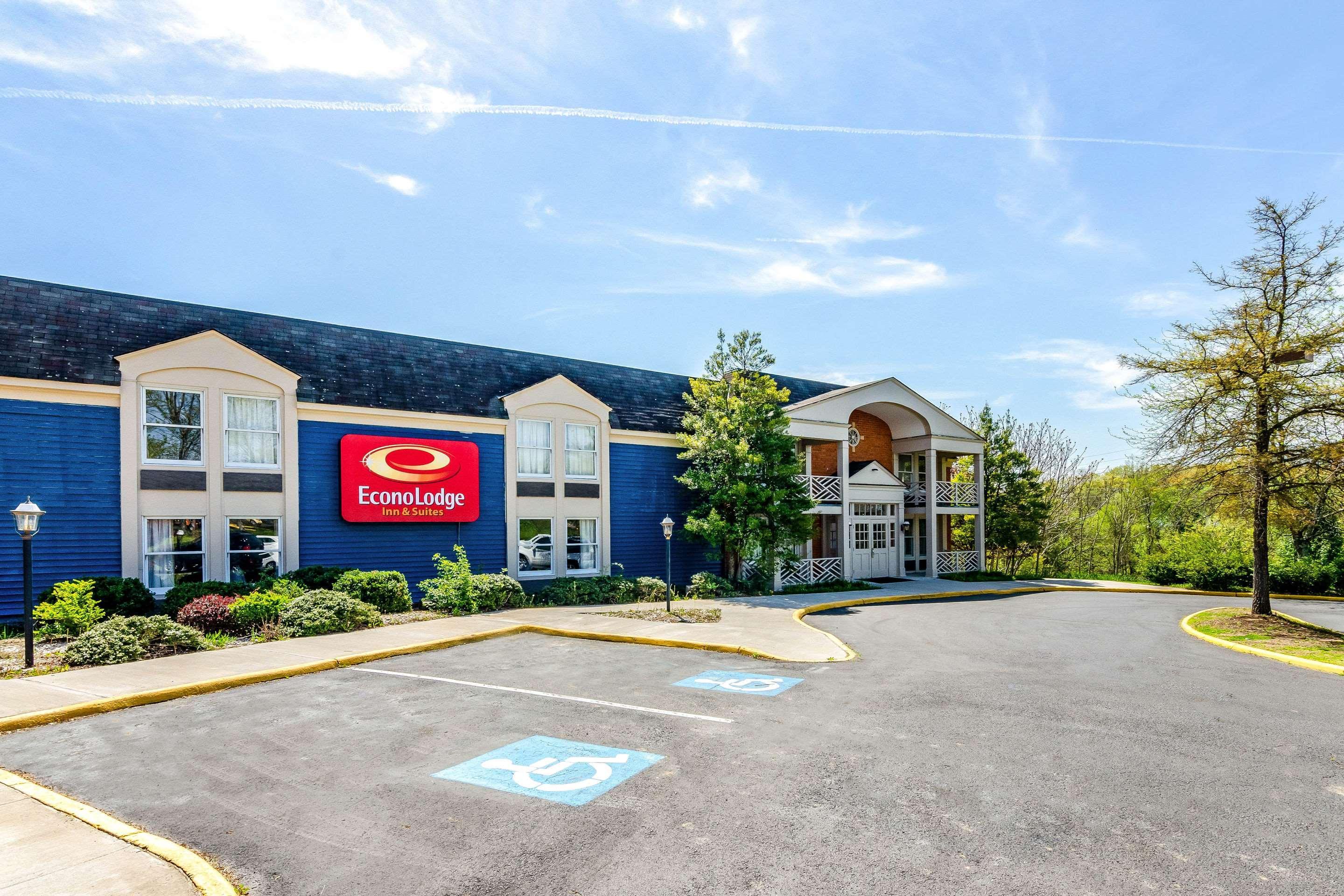 Econo Lodge Inn & Suites Radford-Blacksburg Area Экстерьер фото