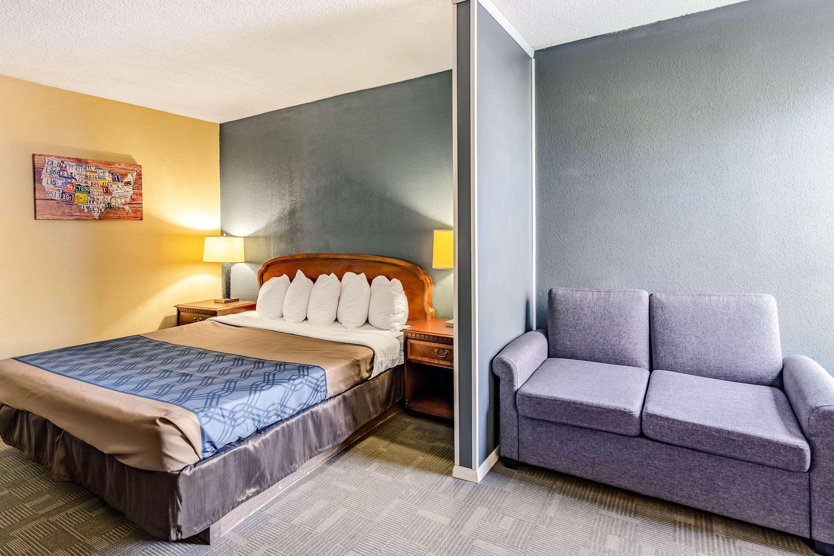 Econo Lodge Inn & Suites Radford-Blacksburg Area Экстерьер фото
